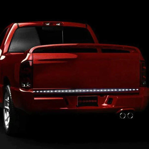 Exclusive led tailgate light bar