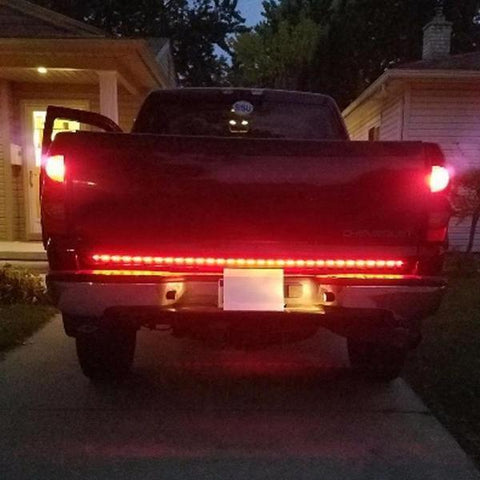 Exclusive led tailgate light bar